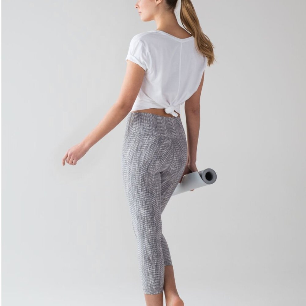 Lululemon Wunder Under Crop (Hi-Rise) 21" Luon Arrow Jacquard Battleship Silver
